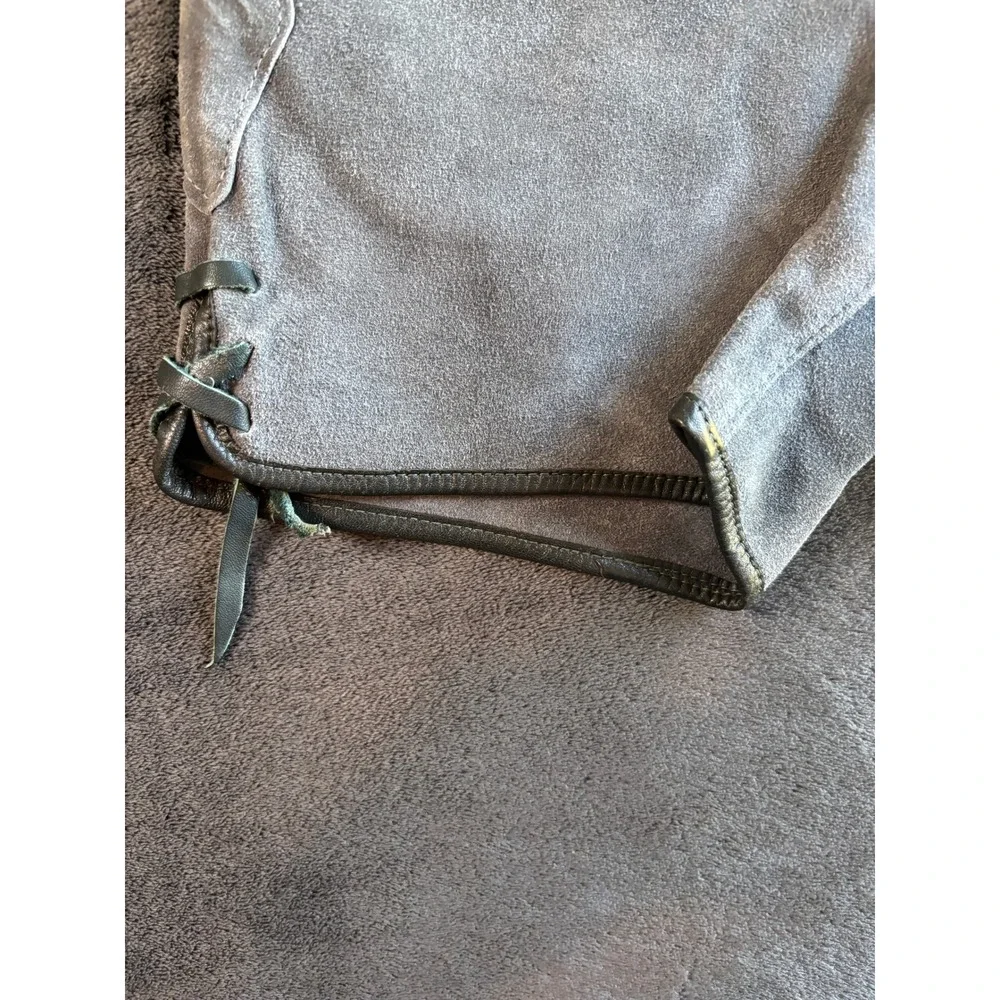 VTG 1970's Gray Suede Lenderhosen Shorts‎ 22